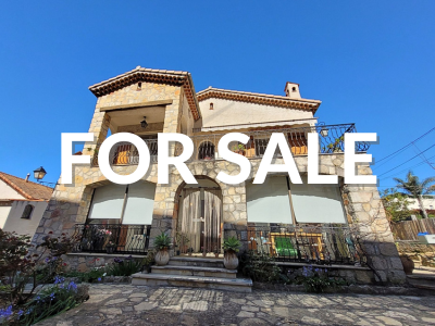 Charming detached house for sale in the Laval area of Antibes.