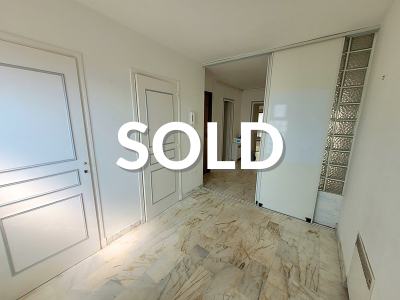 One-bedroom flat in Antibes (Albert 1er area). Property found by Antibes Transactions for our international clients. Transaction executed in collaboration with the seller’s agency.